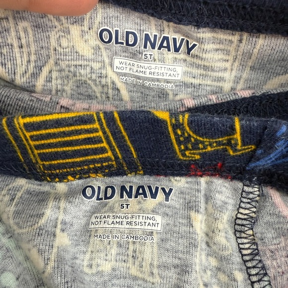 Old Navy Boys 2 piece Pajamas 5T Long Sleeve & Pant Dinosaurs Monsters Lot of 3 - Picture 6 of 15